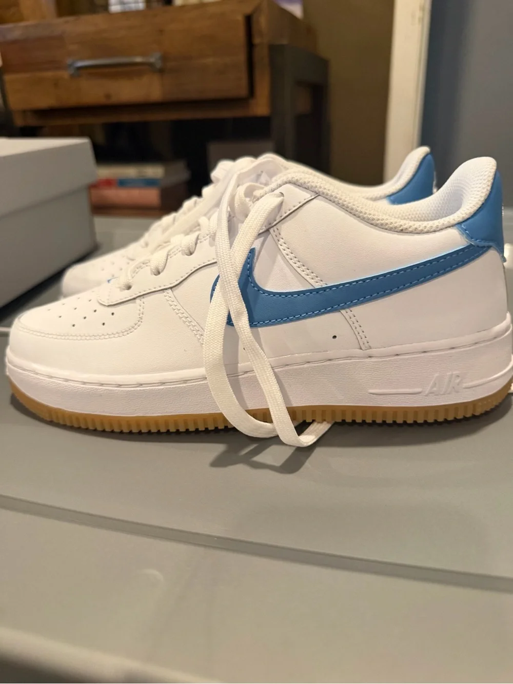 Nike youth low